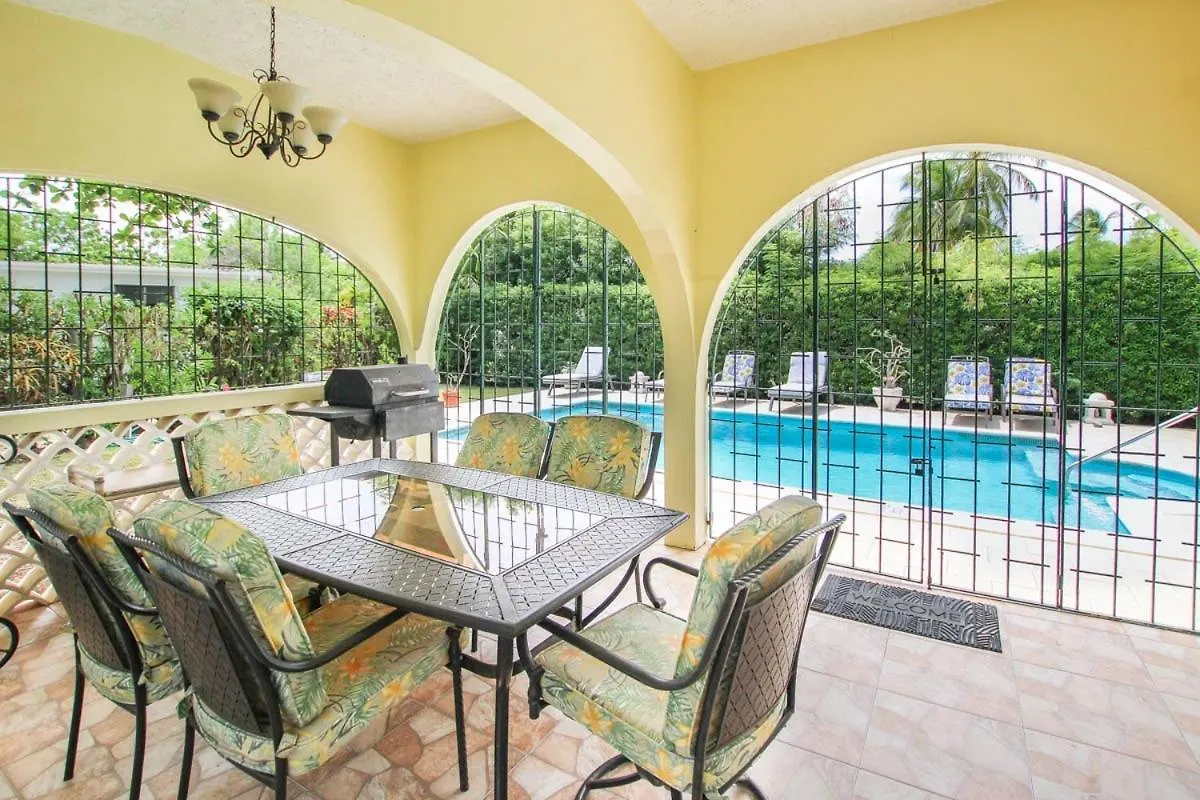 Aqua Bliss Home Saint James Holiday home